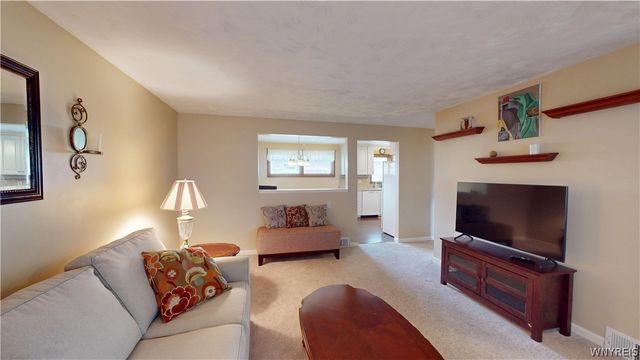570 68th Street, Niagara Falls, NY 14304
