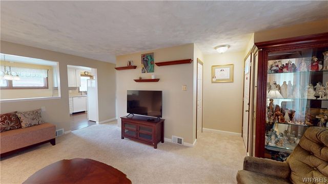 570 68th Street, Niagara Falls, NY 14304