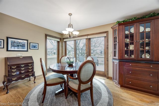 1759 Poplar Court, Troy, MI 48098