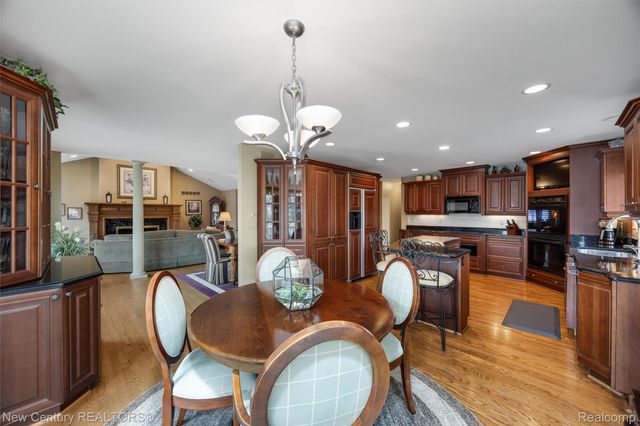 1759 Poplar Court, Troy, MI 48098