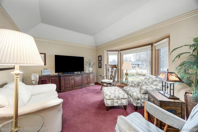 1759 Poplar Court, Troy, MI 48098