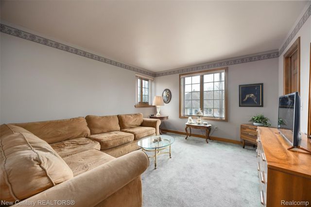 1759 Poplar Court, Troy, MI 48098