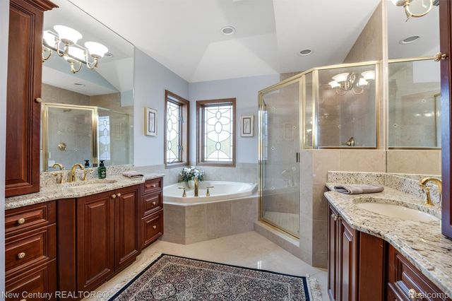 1759 Poplar Court, Troy, MI 48098