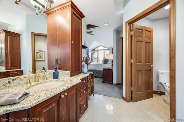 1759 Poplar Court, Troy, MI 48098