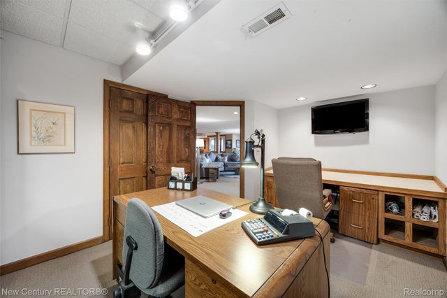 1759 Poplar Court, Troy, MI 48098