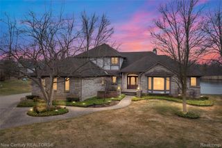 1759 Poplar Court, Troy, MI 48098