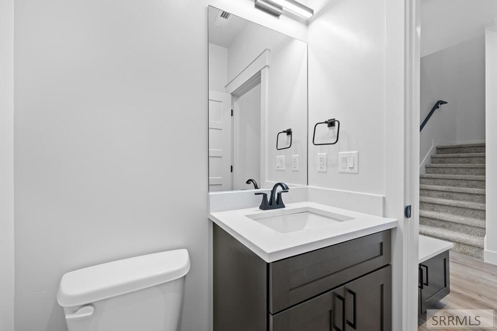 Image 30 of property listing at 731 Curlew Drive, Ammon, ID 83406