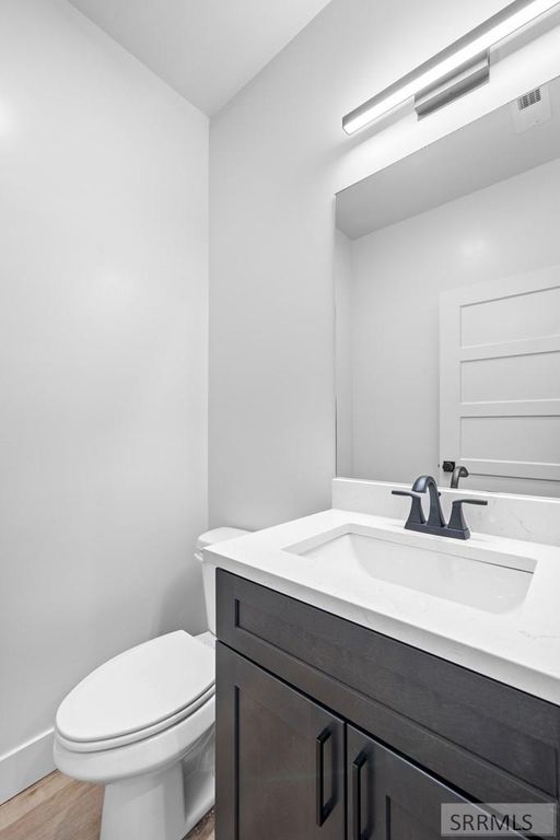 Image 31 of property listing at 731 Curlew Drive, Ammon, ID 83406