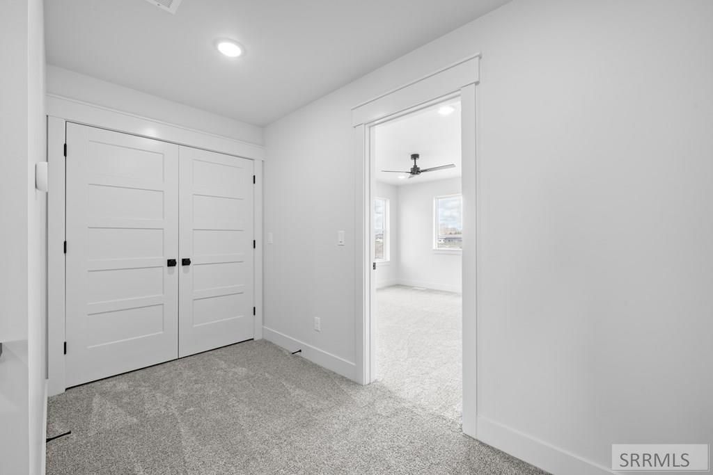 Image 35 of property listing at 731 Curlew Drive, Ammon, ID 83406