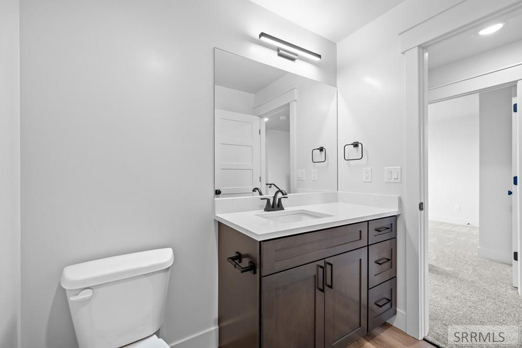 Image 45 of property listing at 731 Curlew Drive, Ammon, ID 83406