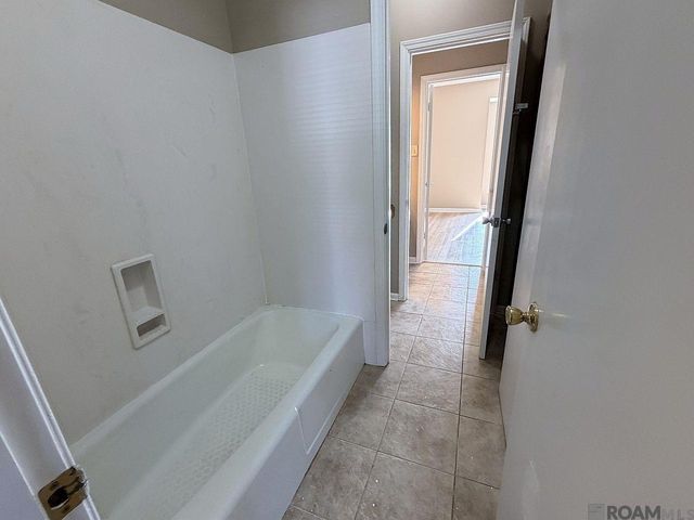 5083 Cumberland Cove Dr, Baton Rouge, LA 70817