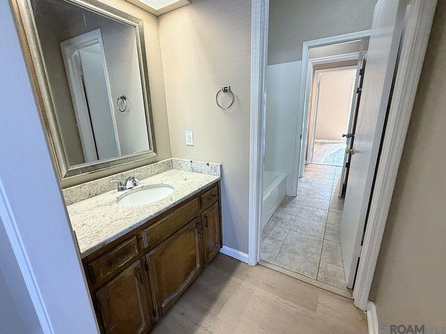 5083 Cumberland Cove Dr, Baton Rouge, LA 70817