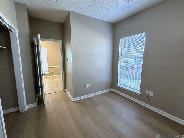 5083 Cumberland Cove Dr, Baton Rouge, LA 70817