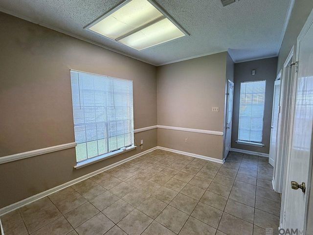 5083 Cumberland Cove Dr, Baton Rouge, LA 70817