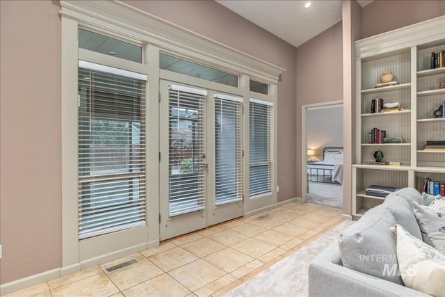 1300 W Barrymore Dr, Meridian, ID 83646