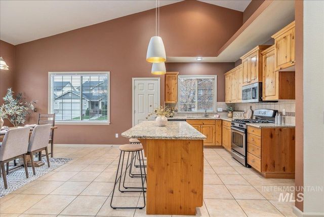 1300 W Barrymore Dr, Meridian, ID 83646