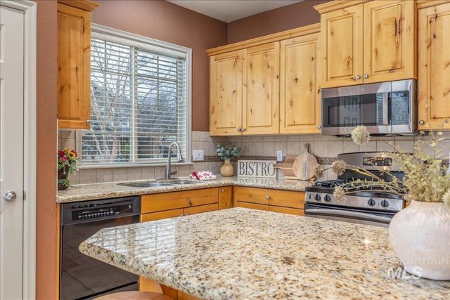 1300 W Barrymore Dr, Meridian, ID 83646