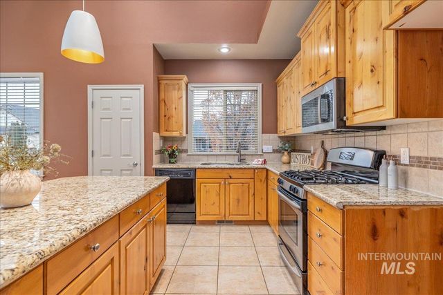 1300 W Barrymore Dr, Meridian, ID 83646