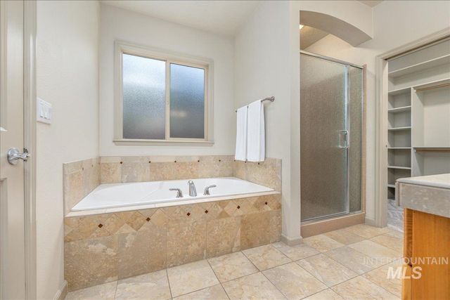 1300 W Barrymore Dr, Meridian, ID 83646