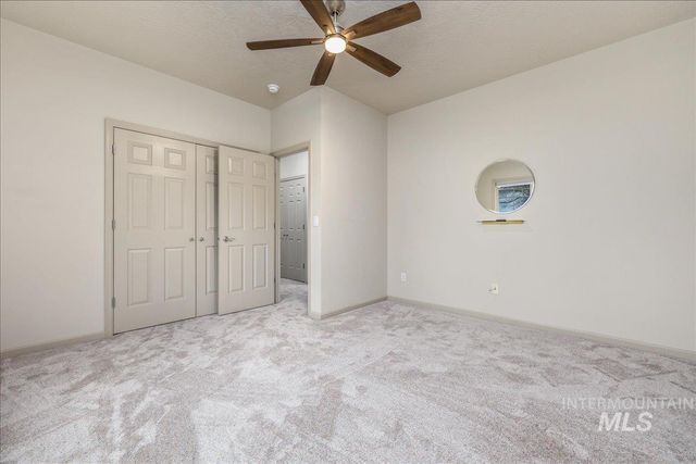 1300 W Barrymore Dr, Meridian, ID 83646