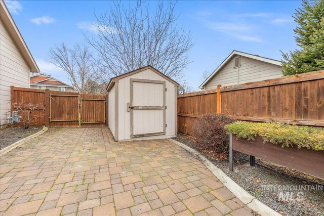 1300 W Barrymore Dr, Meridian, ID 83646