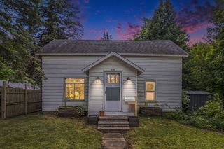 315 W Allegan Street, Plainwell, MI 49080