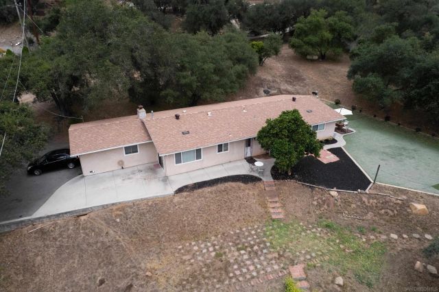 26942 Oakmont Rd, Valley Center, CA 92082