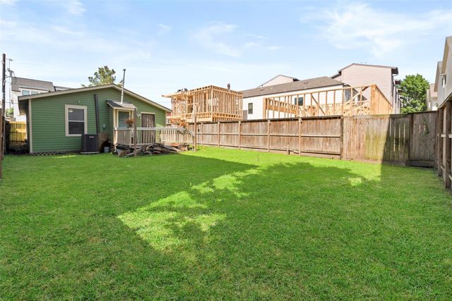 4201 Marina Street, Houston, TX 77007