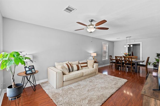 4201 Marina Street, Houston, TX 77007