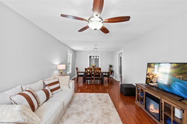 4201 Marina Street, Houston, TX 77007