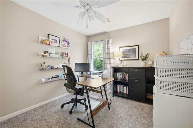 15516 Glenwood Avenue, Overland Park, KS 66223