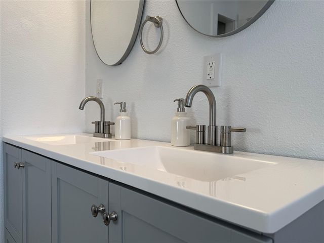 505 E 4th ST, Georgetown, TX 78626