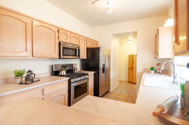 7239 Natalie Janae Lane NE, Albuquerque, NM 87109