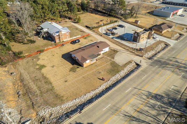 2911 Oak Grove Road, Poplar Bluff, MO 63901