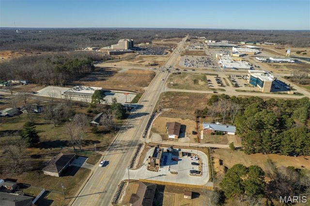 2911 Oak Grove Road, Poplar Bluff, MO 63901