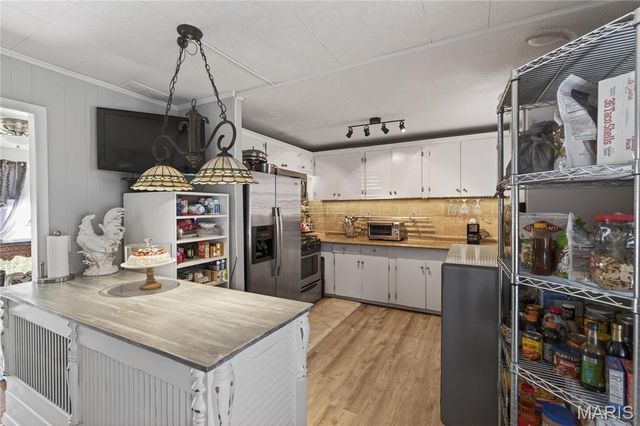 2911 Oak Grove Road, Poplar Bluff, MO 63901