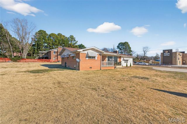 2911 Oak Grove Road, Poplar Bluff, MO 63901