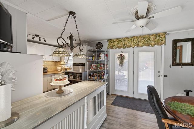 2911 Oak Grove Road, Poplar Bluff, MO 63901