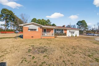 2911 Oak Grove Road, Poplar Bluff, MO 63901