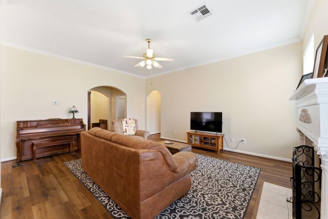 11122 Barrow Lane, Houston, TX 77065