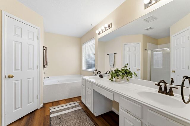 11122 Barrow Lane, Houston, TX 77065