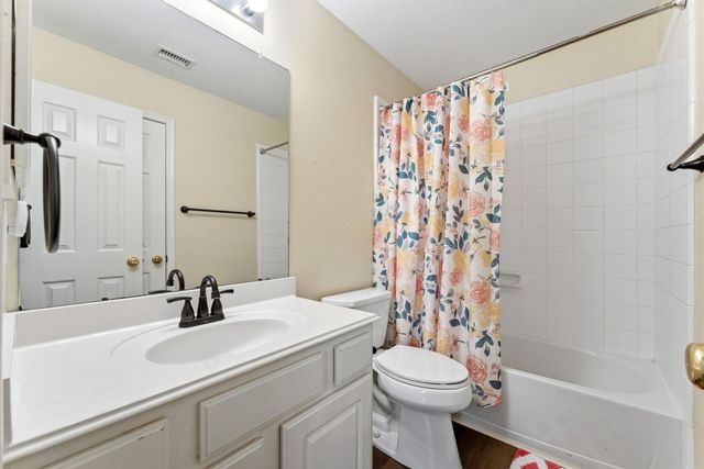 11122 Barrow Lane, Houston, TX 77065