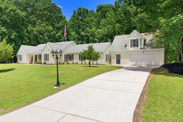 204 Cheyenne Drive, Westminster, SC 29693