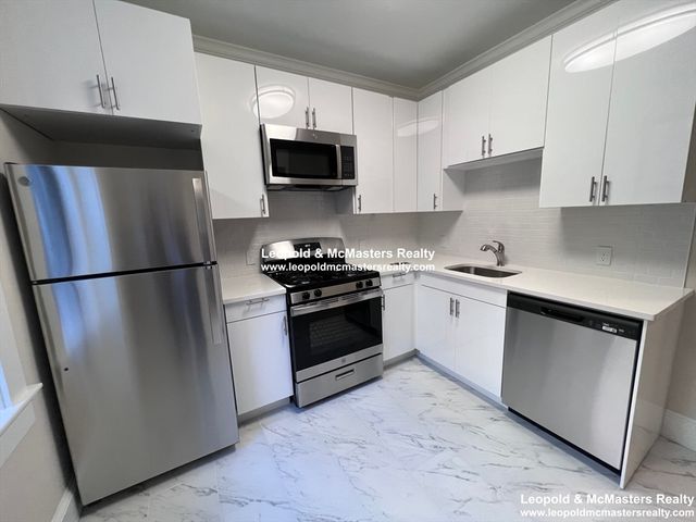 100 Longwood 3, Brookline, MA 02446