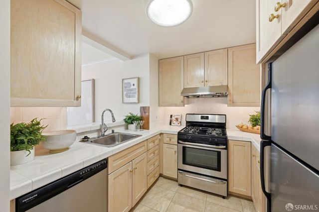 1650 Jackson Street 302, San Francisco, CA 94109