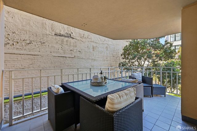 1650 Jackson Street 302, San Francisco, CA 94109