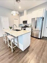 504 E 32nd Street, Houston, TX 77018