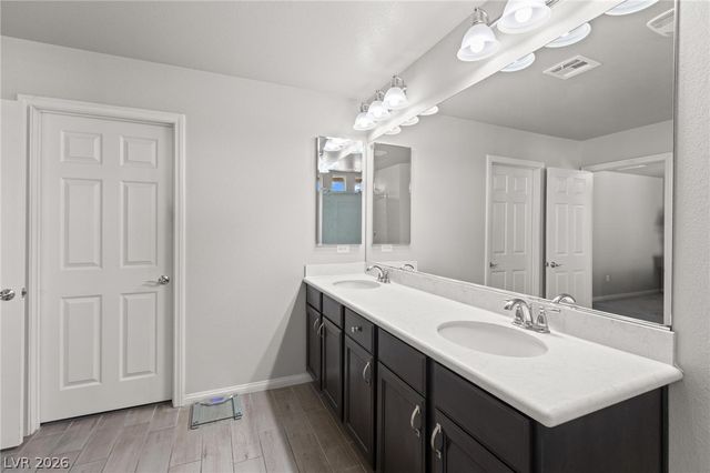 9804 Kodiak Island Court, Las Vegas, NV 89141