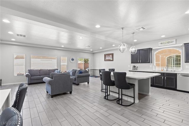 9804 Kodiak Island Court, Las Vegas, NV 89141