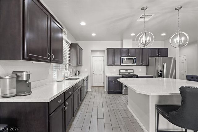 9804 Kodiak Island Court, Las Vegas, NV 89141
